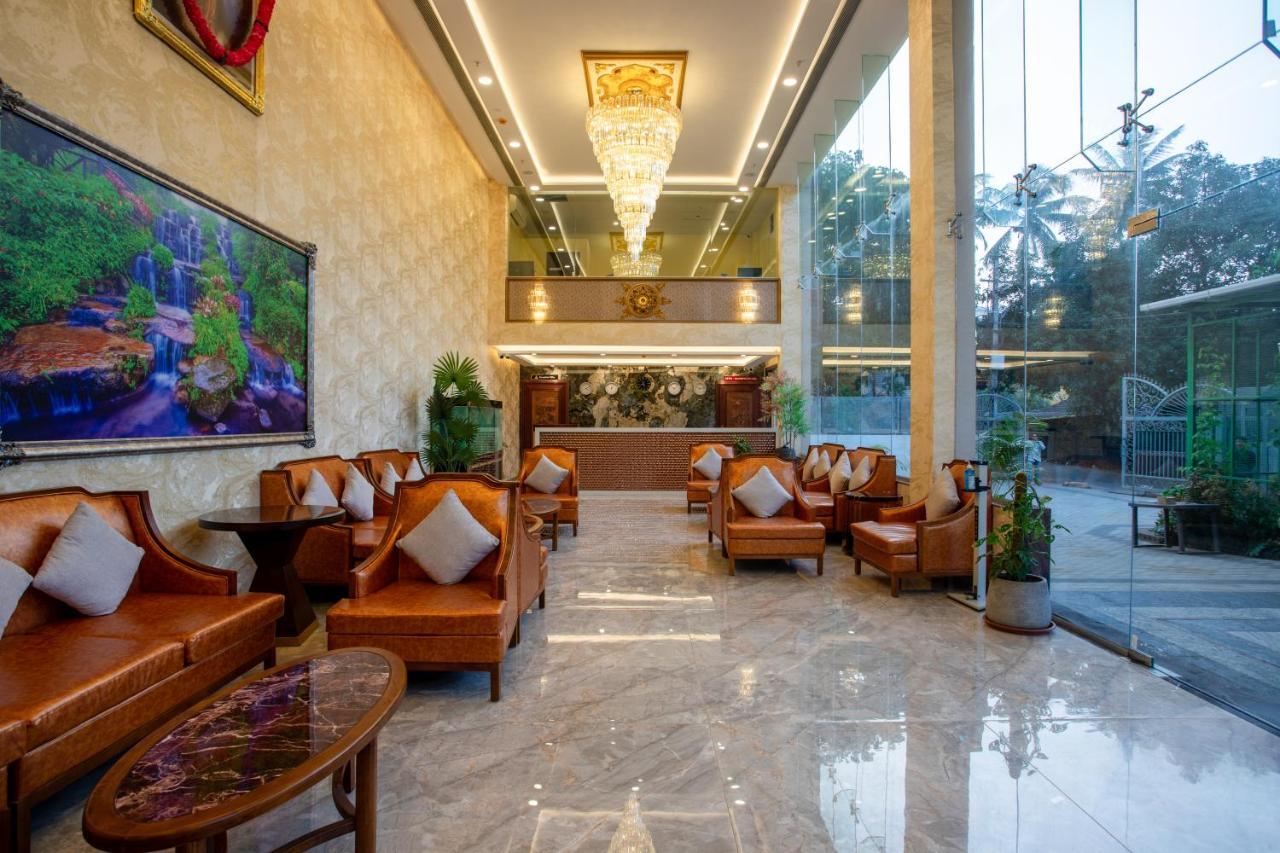 Hotel The Avenue Grand
