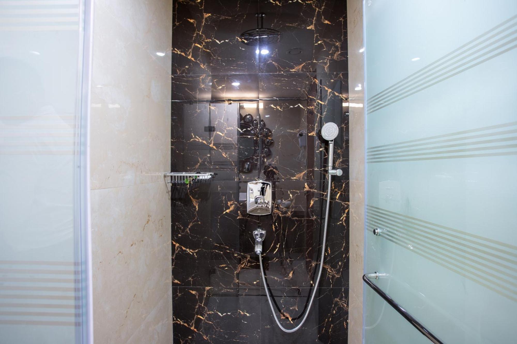 Hotel The Avenue Grand Calangute