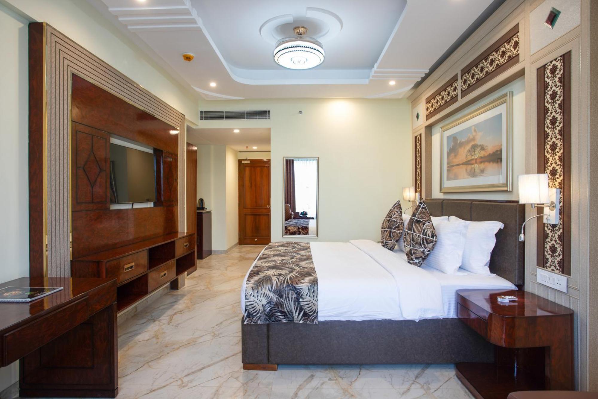 Hotel The Avenue Grand Calangute